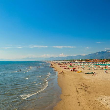 Suite Ondina Viareggio Apartments - Happy Rentals エクステリア 写真