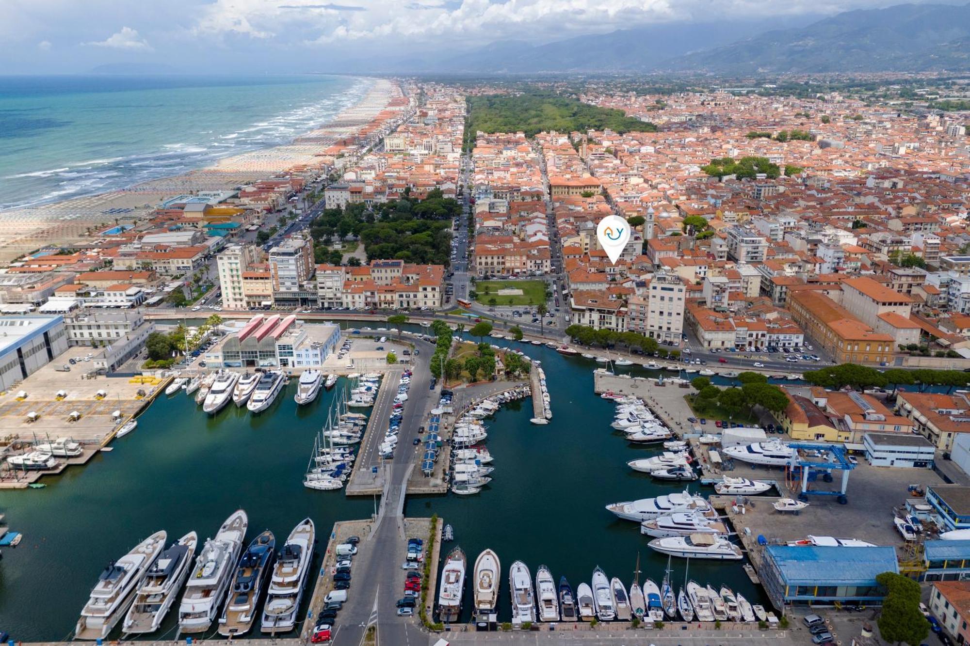 Suite Ondina Viareggio Apartments - Happy Rentals エクステリア 写真