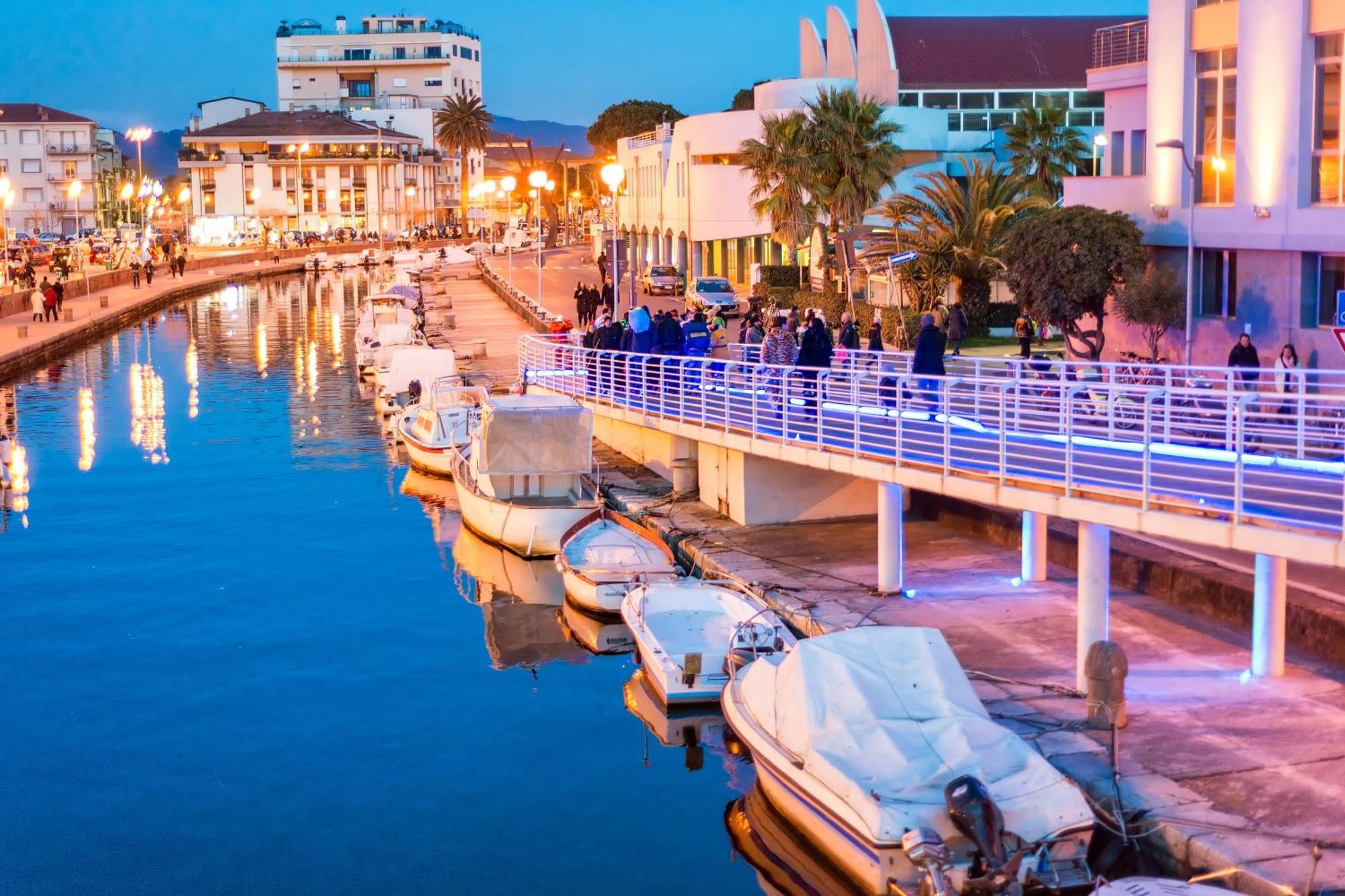 Suite Ondina Viareggio Apartments - Happy Rentals エクステリア 写真