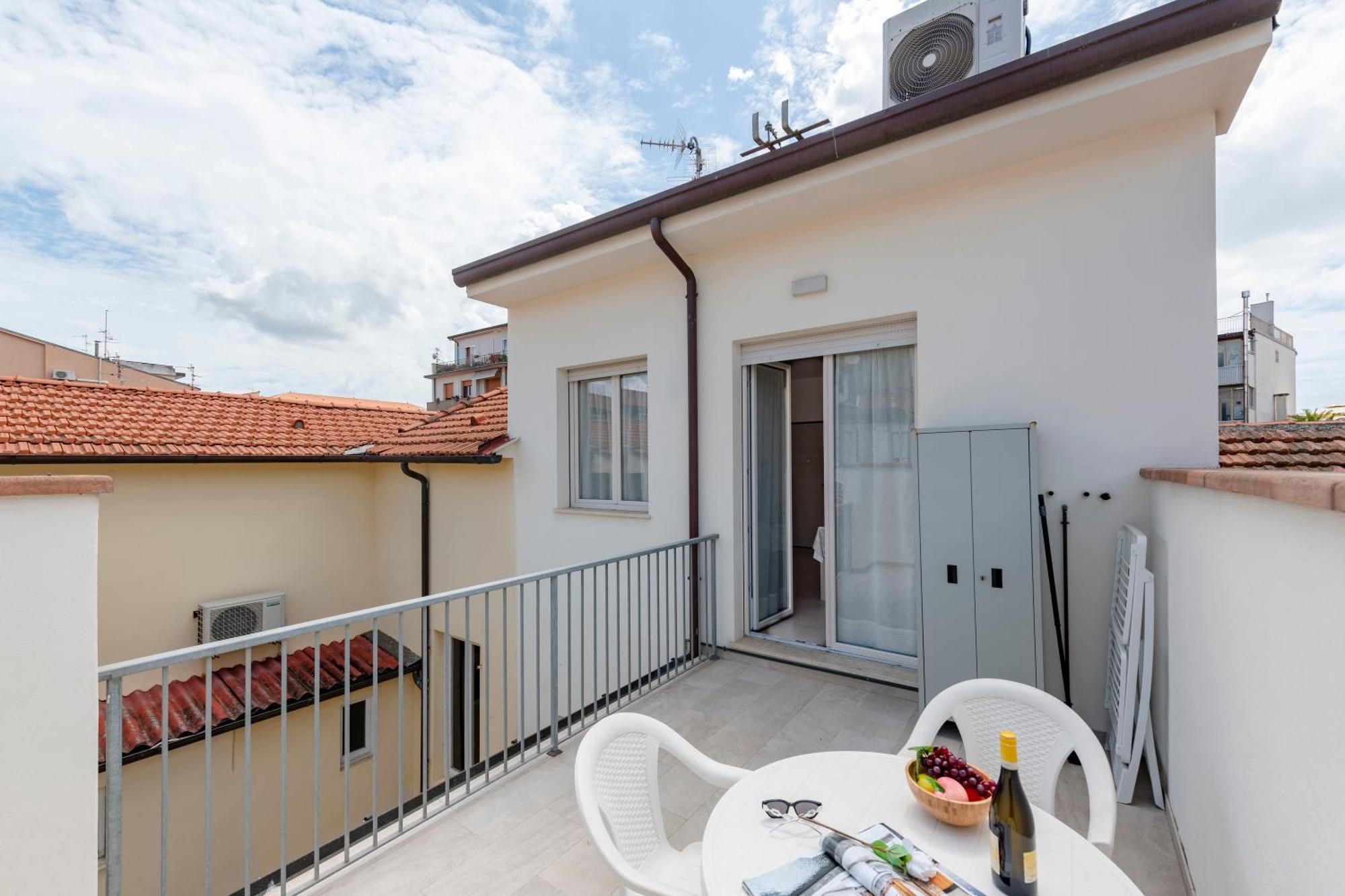 Suite Ondina Viareggio Apartments - Happy Rentals エクステリア 写真