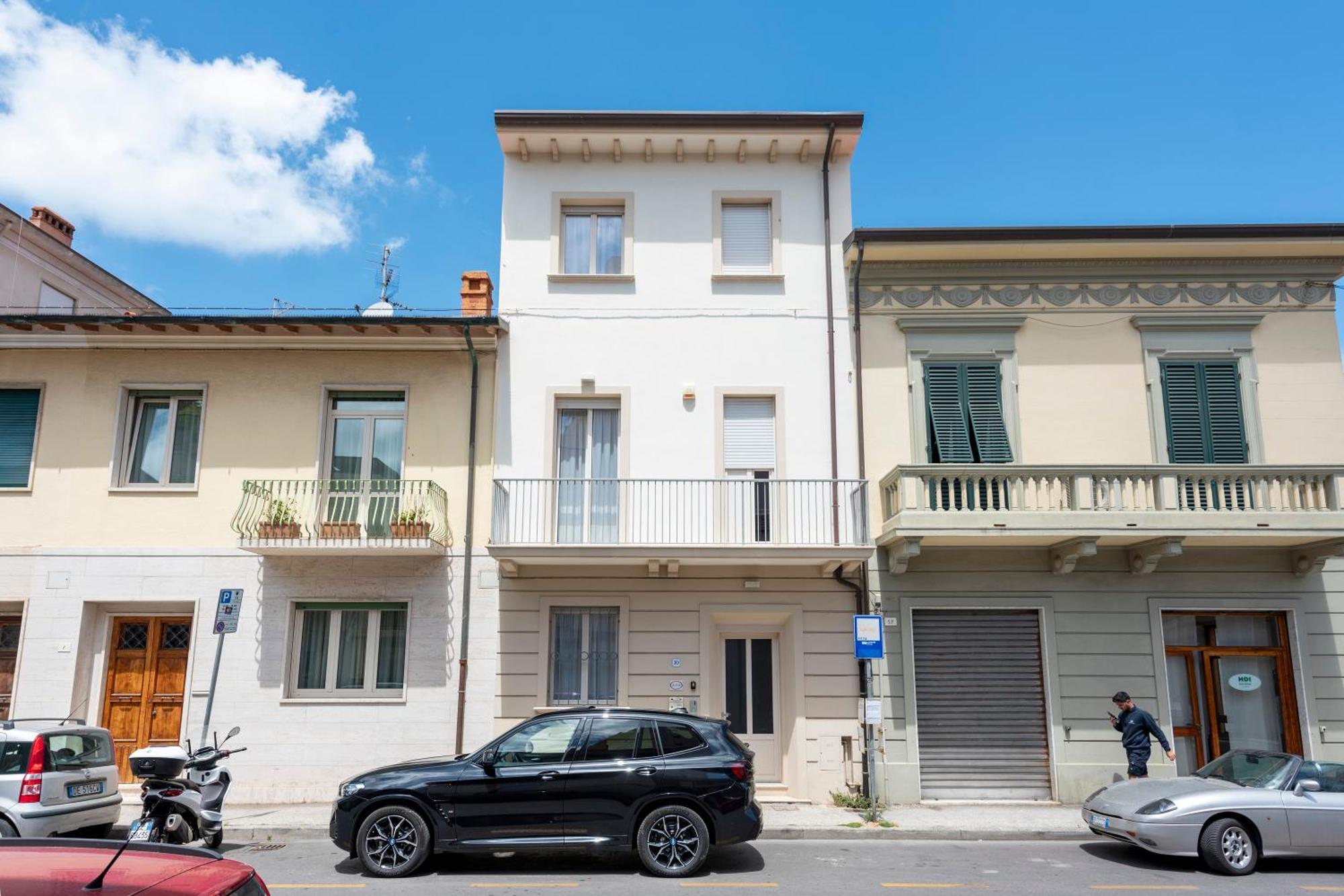 Suite Ondina Viareggio Apartments - Happy Rentals エクステリア 写真